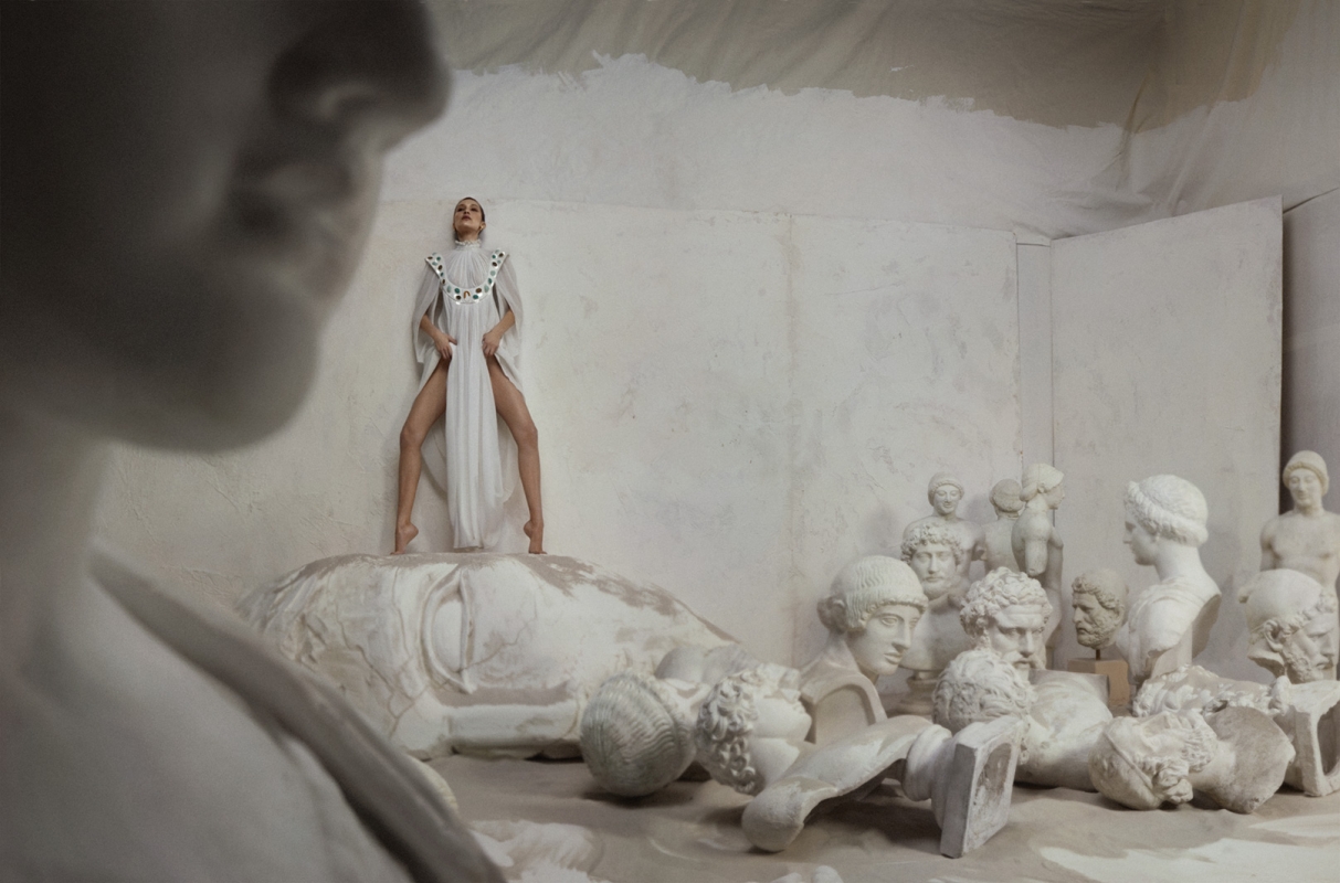 First Issue Vogue Greece #11